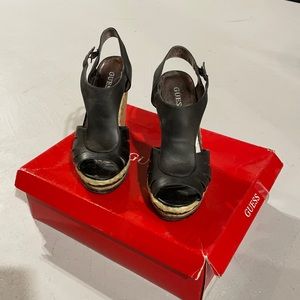 Guess black leather sandal- size 6.5
